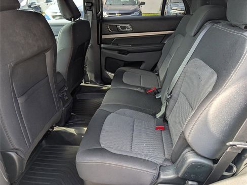 Used 2019 Ford Explorer XLT w/ Equipment Group 201A AWD/4WD image 17