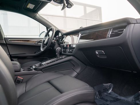 New 2026 Porsche Macan S image 26