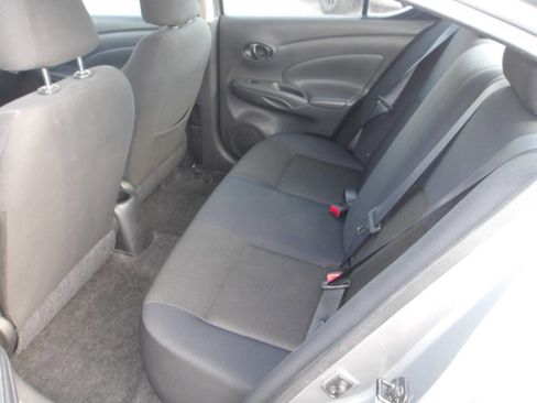 Used 2012 Nissan Versa SV image 8