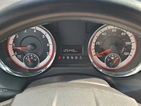 Used 2018 Dodge Grand Caravan SXT image 23