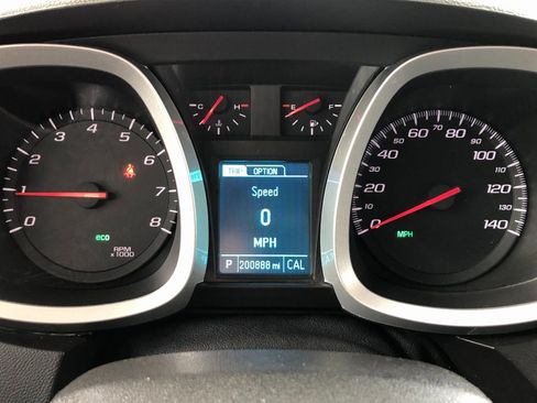 Used 2017 Chevrolet Equinox LT w/ Convenience Package image 34