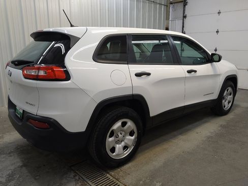 Used 2016 Jeep Cherokee Sport w/ Cold Weather Group AWD/4WD image 10