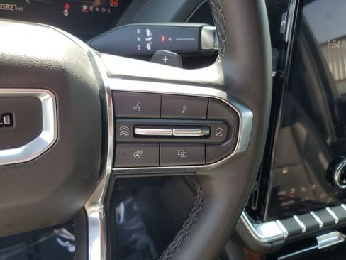 Used 2025 GMC Yukon XL Denali AWD/4WD image 26