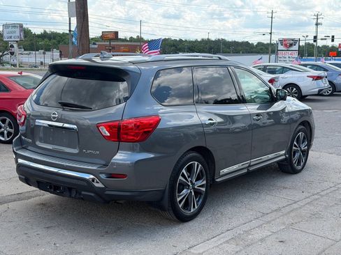 Used 2019 Nissan Pathfinder Platinum FWD image 5