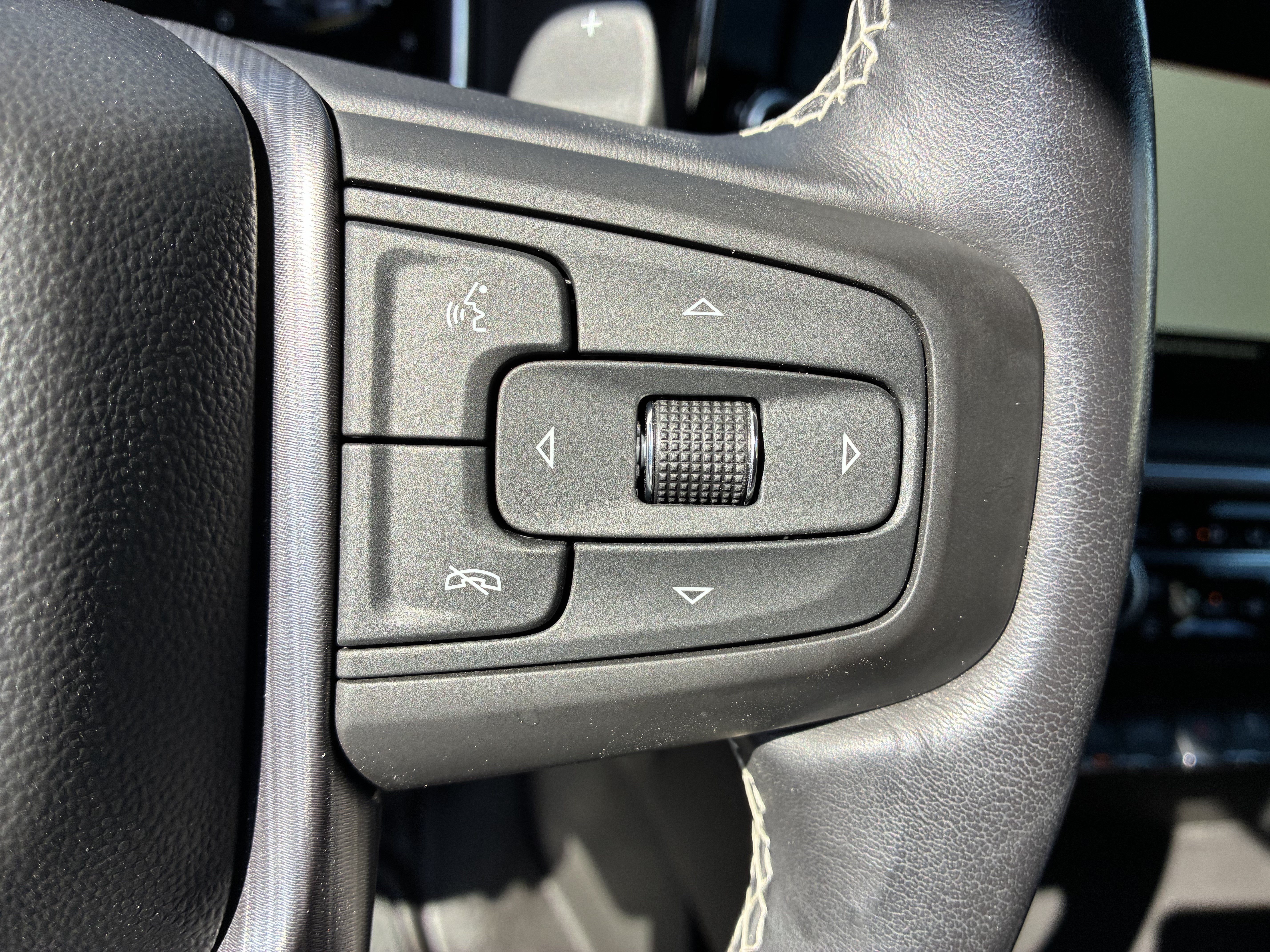 Used 2023 GMC Sierra 1500 Denali Ultimate AWD/4WD image 30