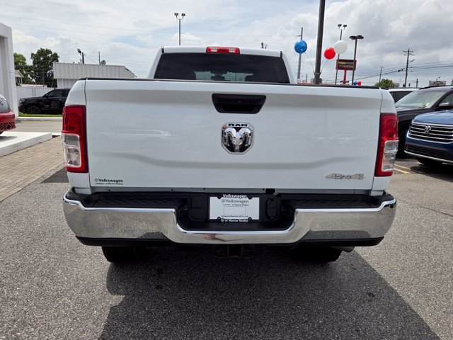 Used 2024 RAM 2500 Tradesman w/ Chrome Appearance Group AWD/4WD image 10