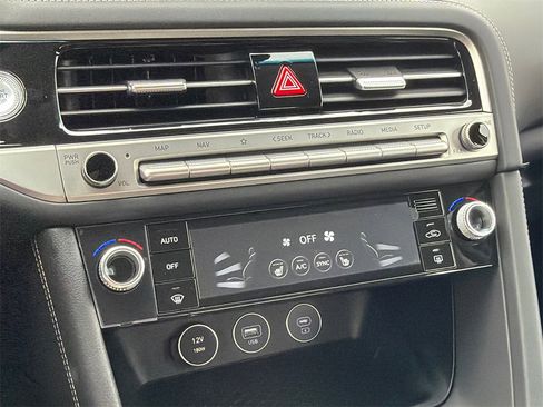 New 2026 Genesis G70 2.5T image 30