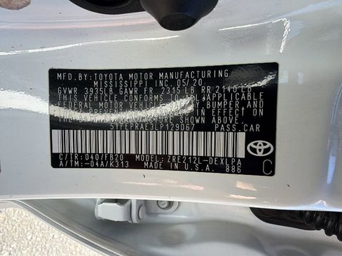 Used 2020 Toyota Corolla LE image 32