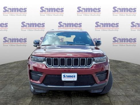 New 2026 Jeep Grand Cherokee Laredo RWD image 2