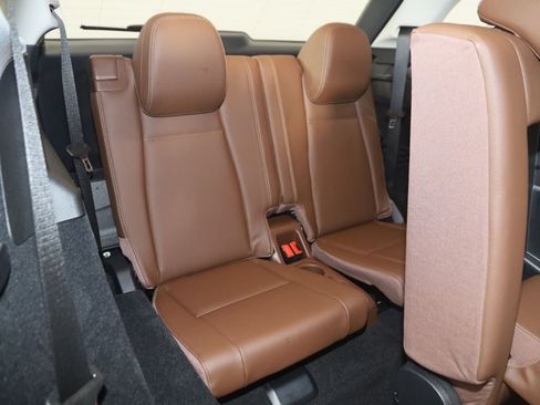 Used 2024 Mercedes-Benz GLE 350 4MATIC w/ 3rd Row Seat Package image 15