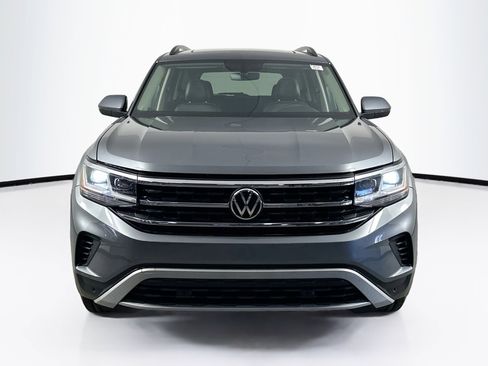 Used 2023 Volkswagen Atlas SE image 2