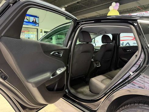 Used 2025 Chevrolet Malibu LT FWD image 32