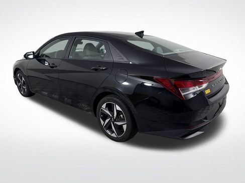 Used 2023 Hyundai Elantra SEL w/ Convenience Package image 6