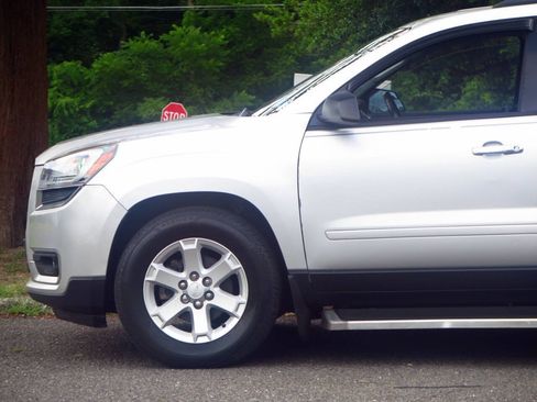 Used 2014 GMC Acadia SLE AWD/4WD image 16