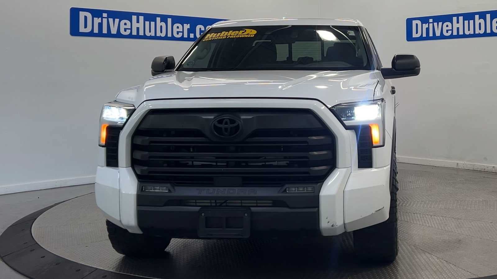 Used 2022 Toyota Tundra SR5 AWD/4WD image 2