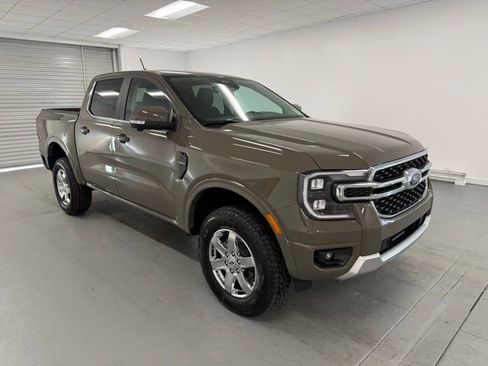 New 2025 Ford Ranger Lariat w/ FX4 Off-Road Package image 3