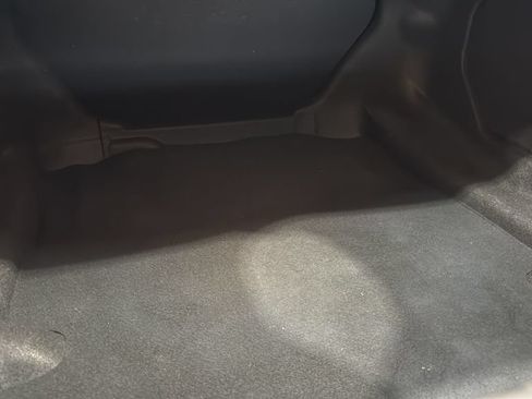 Used 2022 Chevrolet Camaro LT RWD image 8