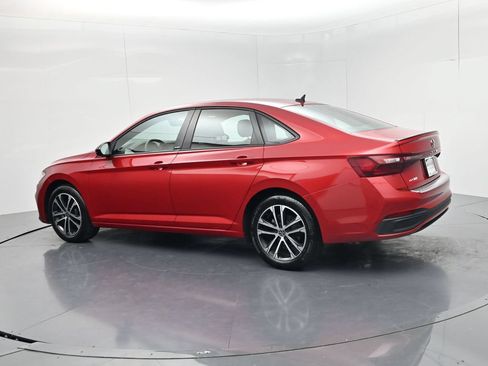 Used 2025 Volkswagen Jetta Sport FWD image 5