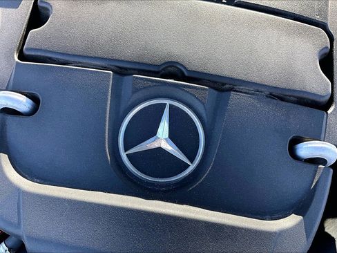 Used 2014 Mercedes-Benz C 250 Sedan image 29