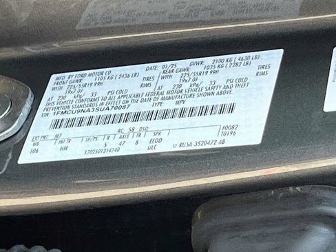 Used 2025 Ford Escape ST-Line Select w/ Tech Pack #1 AWD/4WD image 33