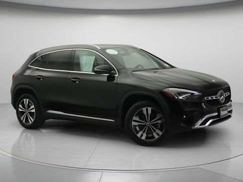 Certified 2026 Mercedes-Benz GLA 250 4MATIC image 32