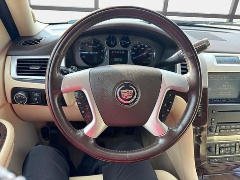 Used 2008 Cadillac Escalade AWD image 26