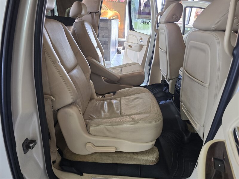 Used 2008 Cadillac Escalade ESV AWD image 23