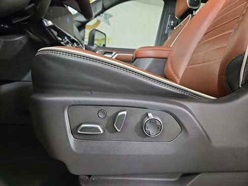 Used 2024 GMC Sierra 2500 Denali Ultimate image 33