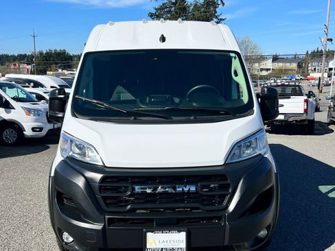Used 2025 RAM ProMaster 2500 w/ Convenience Group image 2