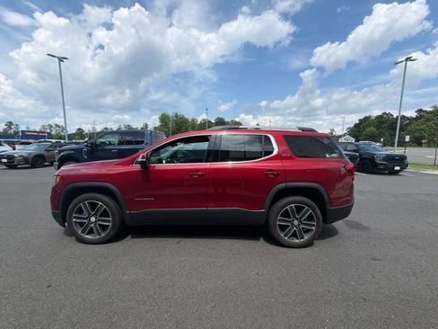 Used 2020 GMC Acadia SLT w/ Premium Package FWD image 12