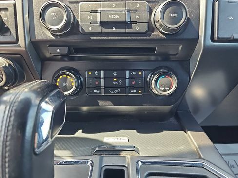 Used 2018 Ford F150 XLT w/ Equipment Group 302A Luxury AWD/4WD image 24