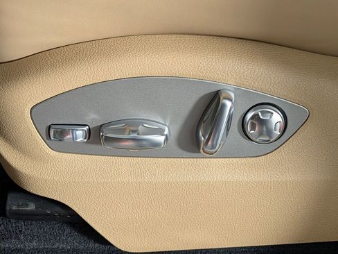 New 2026 Porsche Macan image 29