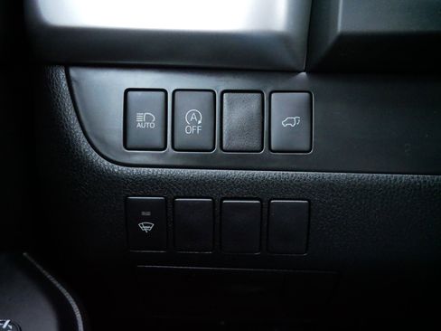 Used 2018 Toyota Highlander XLE image 27