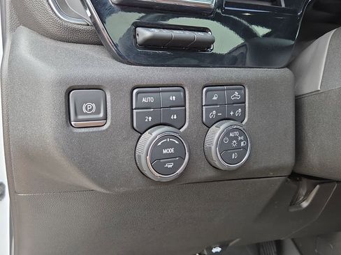 Used 2024 Chevrolet Silverado 3500 High Country w/ High Country Premium Package AWD/4WD image 26