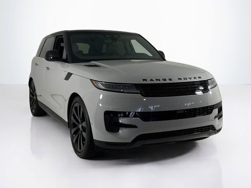 Used 2024 Land Rover Range Rover Sport SE image 7