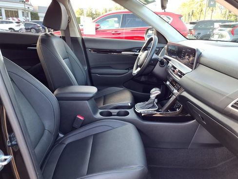 Certified 2024 Kia Seltos EX FWD image 10