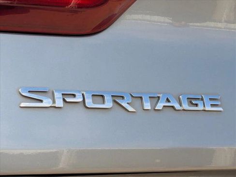 Used 2020 Kia Sportage LX image 20