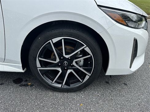 Certified 2025 Nissan Sentra SR image 13