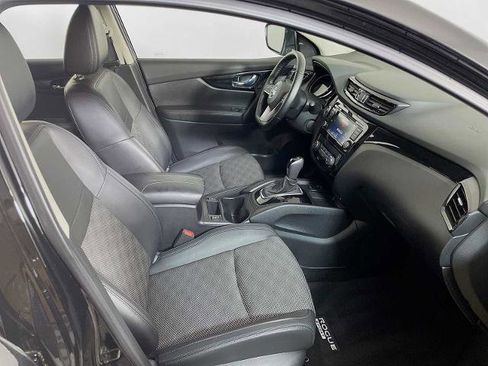 Certified 2022 Nissan Rogue Sport SV w/ Technology Package image 28