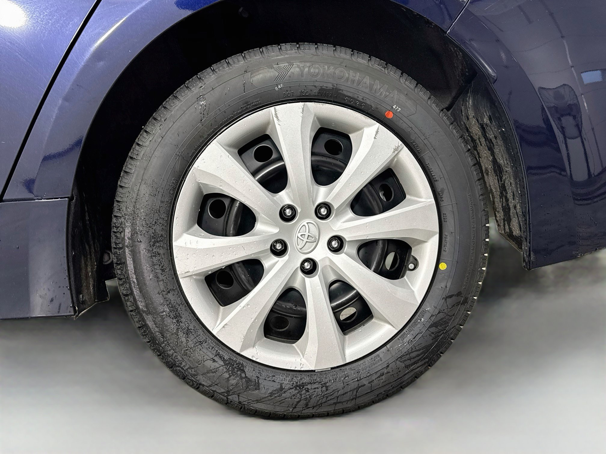 Certified 2024 Toyota Corolla LE FWD image 30