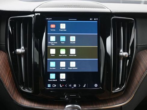 Used 2023 Volvo XC60 B5 Ultimate w/ Protection Package Premier image 21