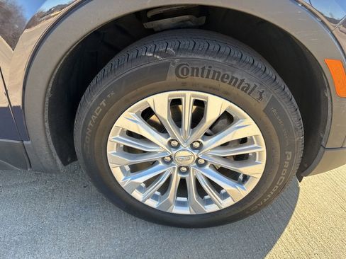 Certified 2024 Cadillac XT4 Luxury w/ Cold Weather Package image 12