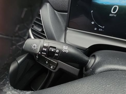Certified 2024 Kia Seltos EX FWD image 22