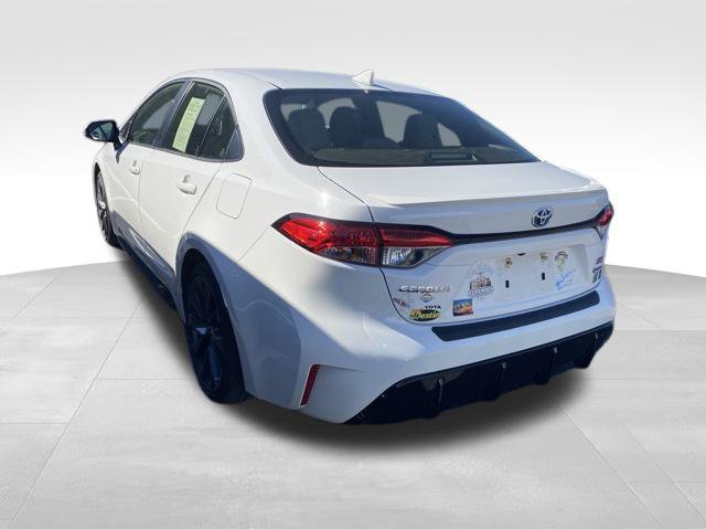 Used 2025 Toyota Corolla SE w/ SE Premium Package FWD image 6