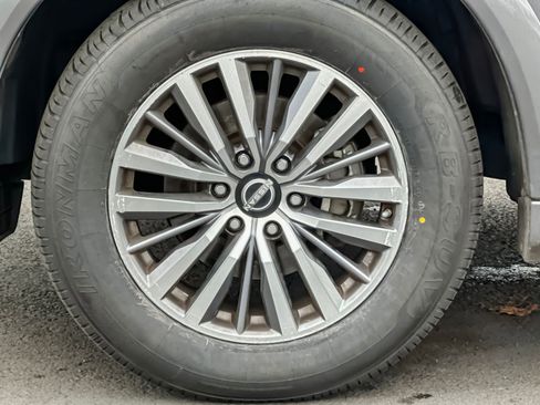 Used 2022 Nissan Armada SL w/ Captain's Chairs Package image 27