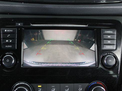 Certified 2018 Nissan Rogue S image 26