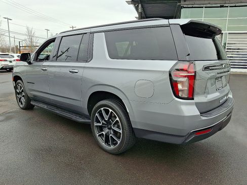 Used 2023 Chevrolet Suburban RST w/ Luxury Package image 4