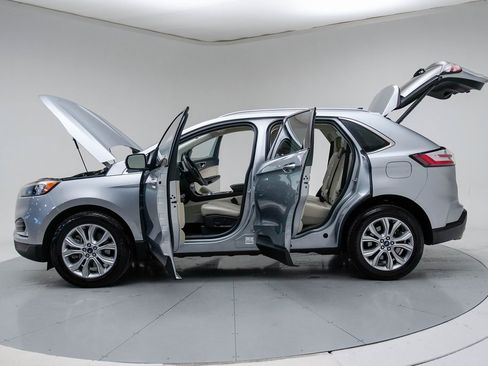 Used 2022 Ford Edge Titanium image 18