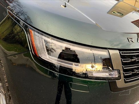 New 2025 Land Rover Range Rover SE image 13