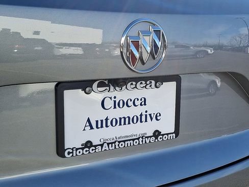 Used 2023 Buick Envision Essence image 31